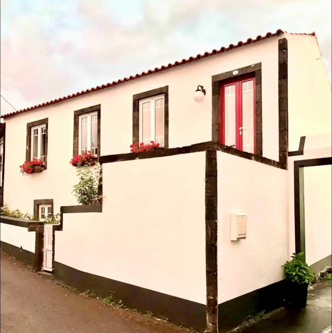 Quinta Pereirinha Farm - A Private 3 Bedroom Vacation Home, Close To Hiking W Ocean Views - Pico Island, Azores São Roque do Pico Exteriör bild
